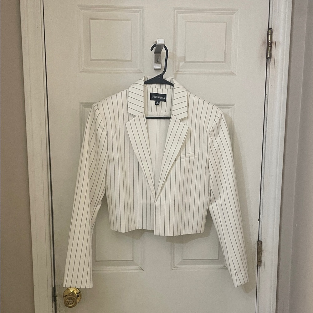 Steve Madden Ivory Pinstripe cropped open Women's Blazer